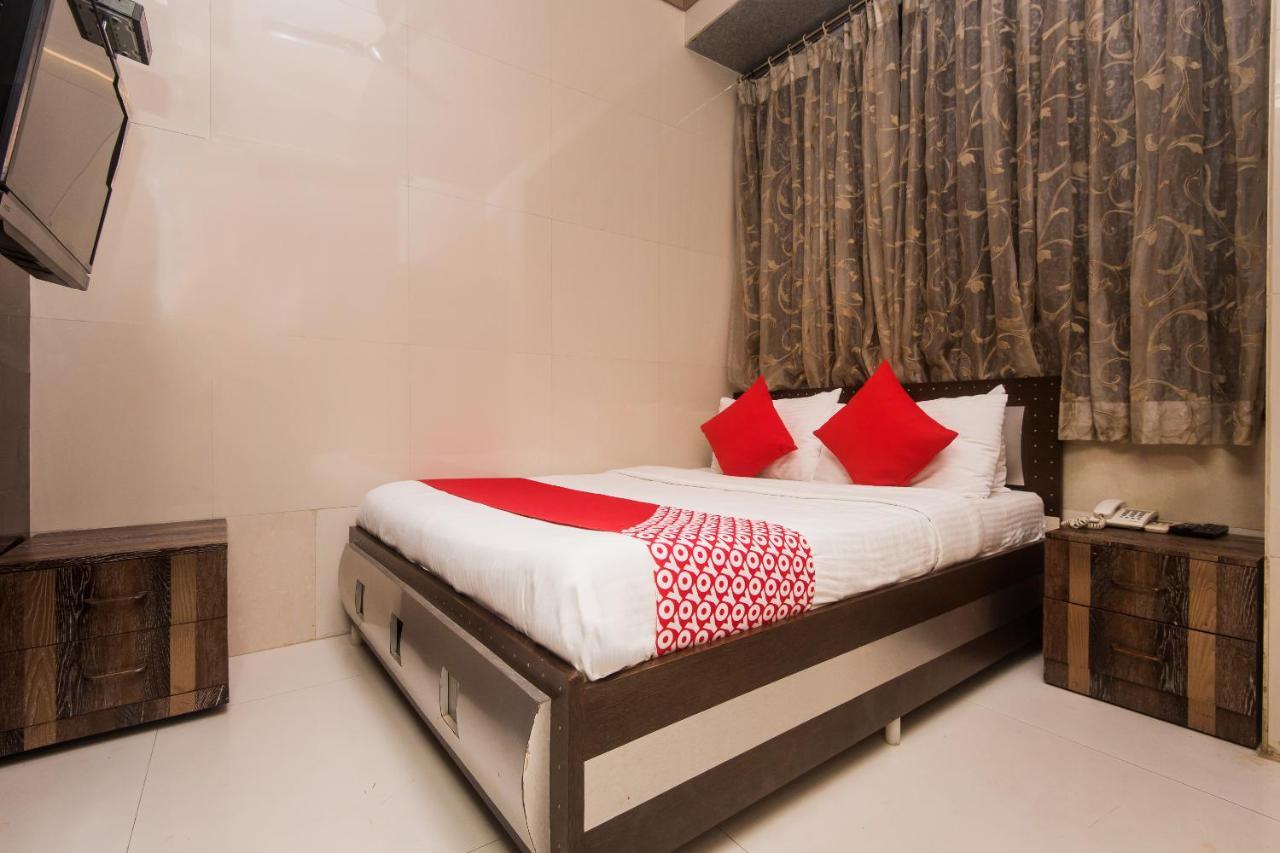 Hotel Oliver, Colaba Mumbai Exterior photo